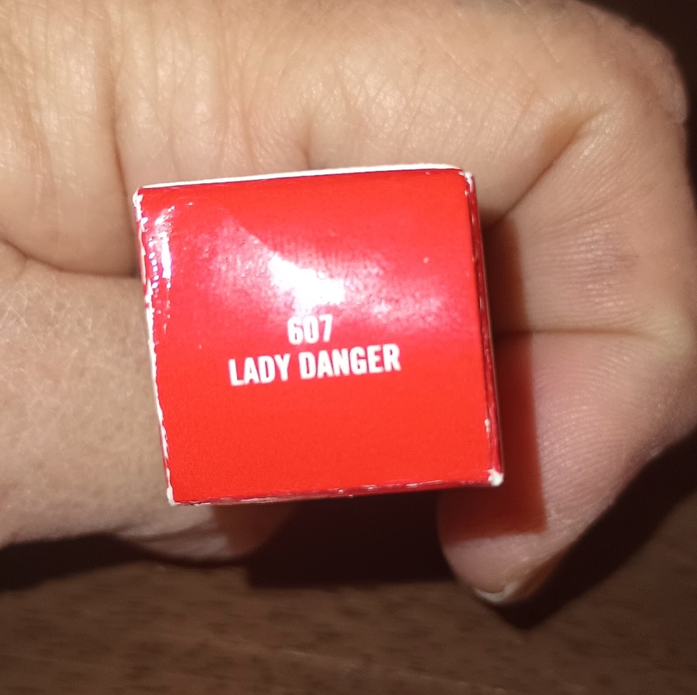 MAC Matte Lipstick (Lady Danger) - Picture 8 of 8